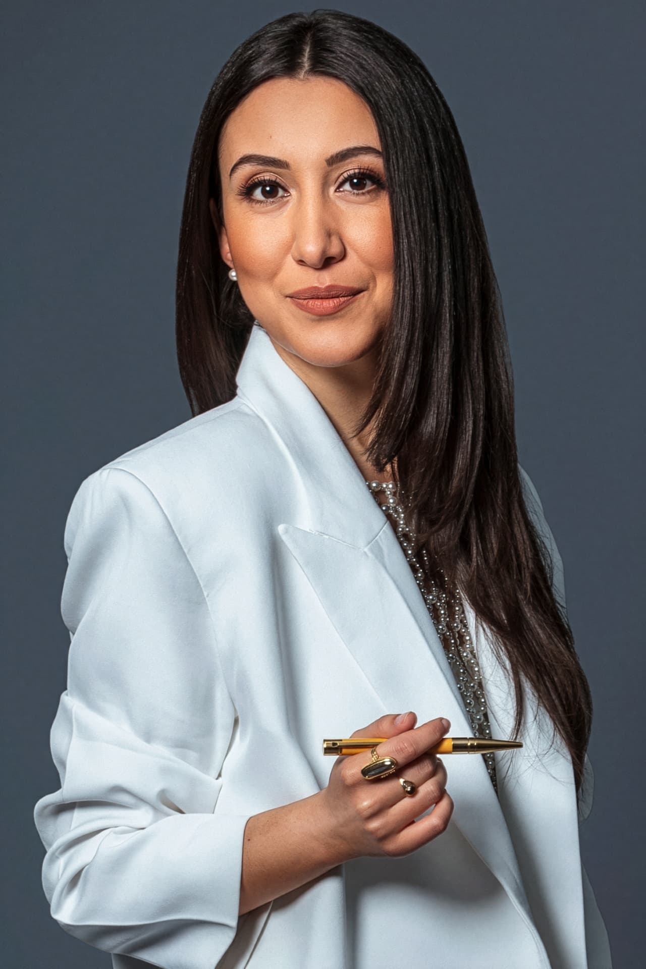 Portrait von Alev Doğan